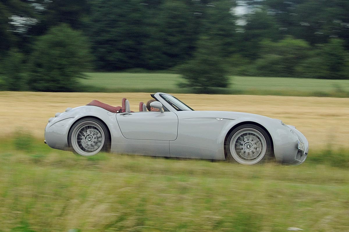 Wiesmann MF4-S panning