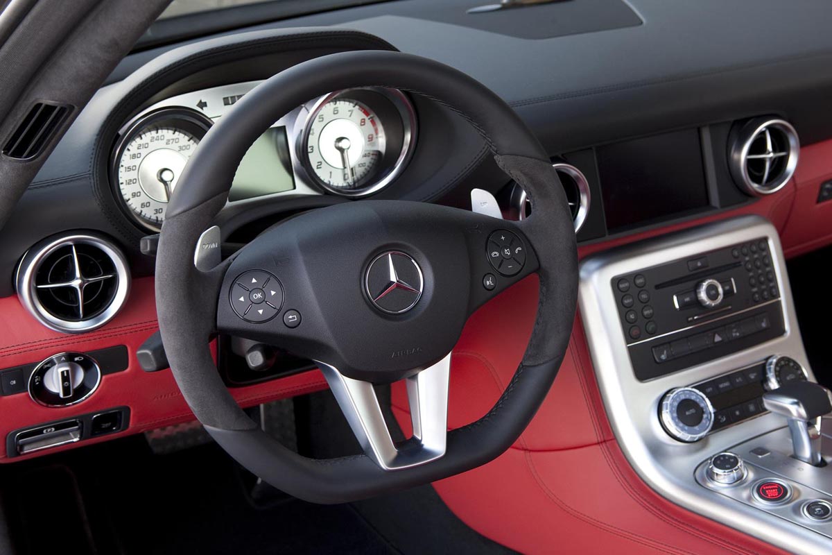 Mercedes SLS AMG 'Black' by Kicherer, interior picture