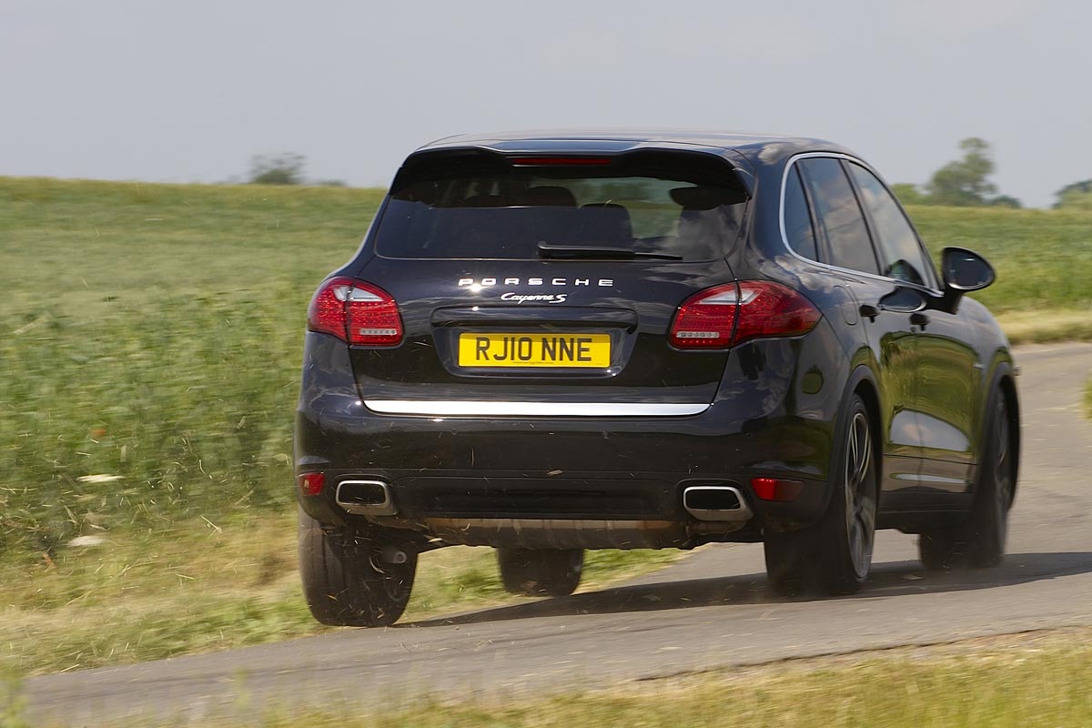 Porsche Cayenne Hybrid loaded rear corner
