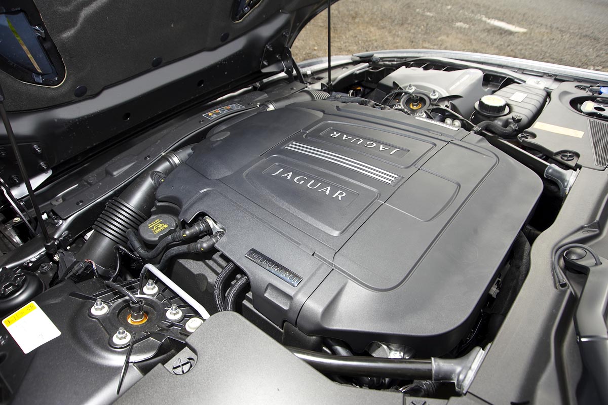 Jaguar XKR 75 coupe