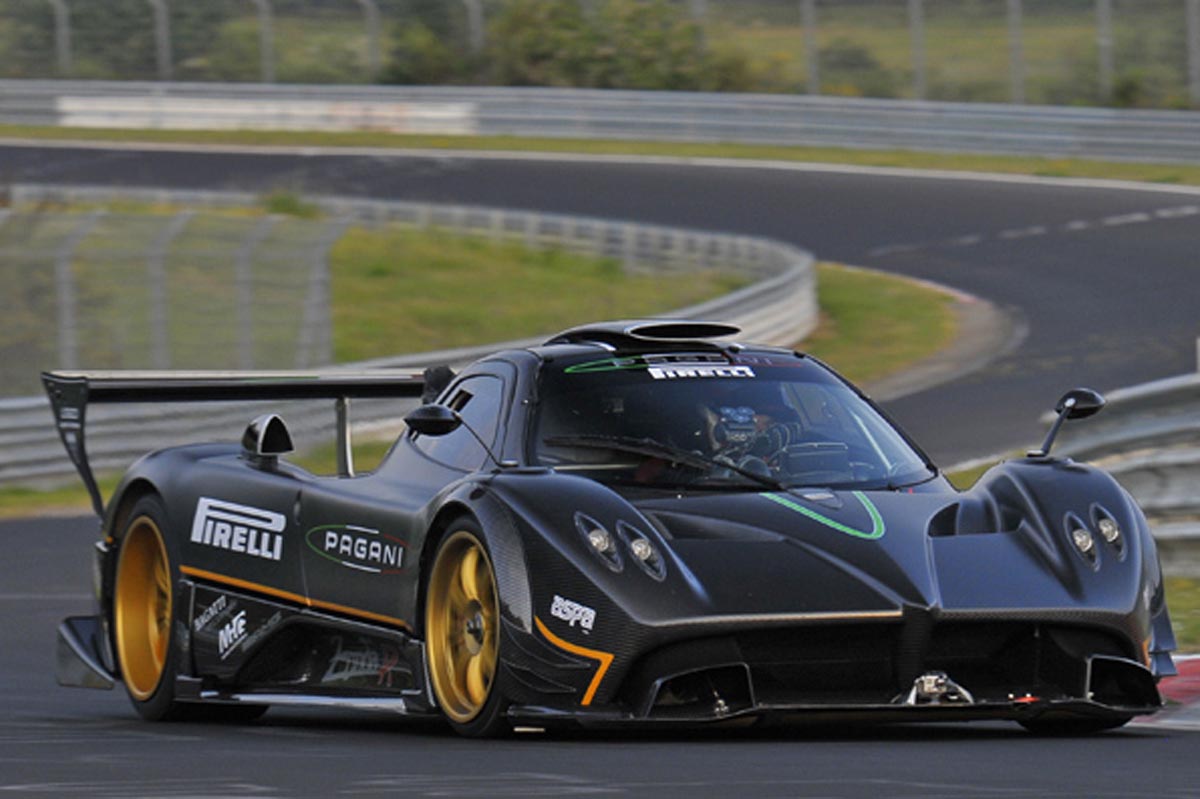 Pagani Zonda R ring record corner