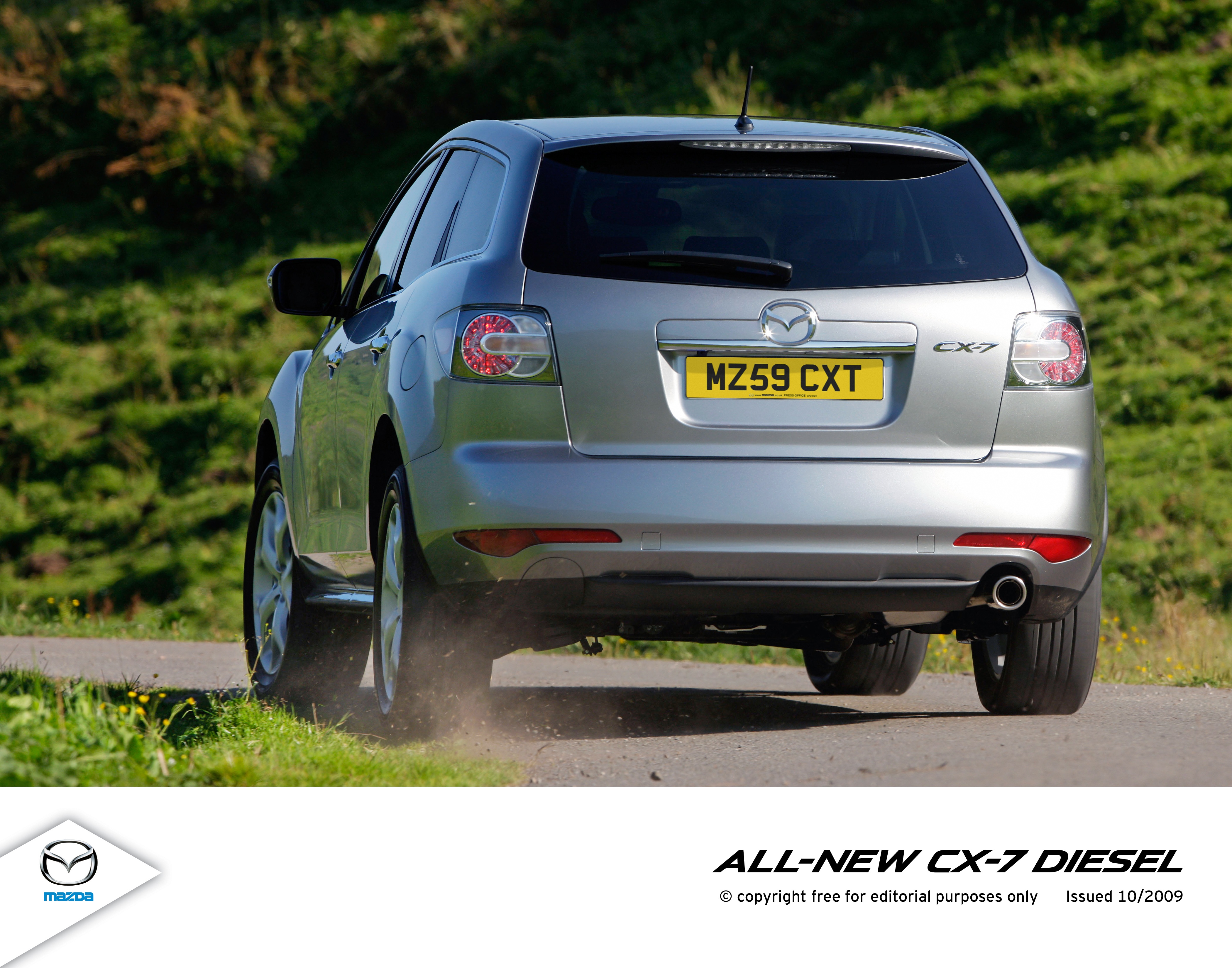 Mazda CX-7 rear cornering