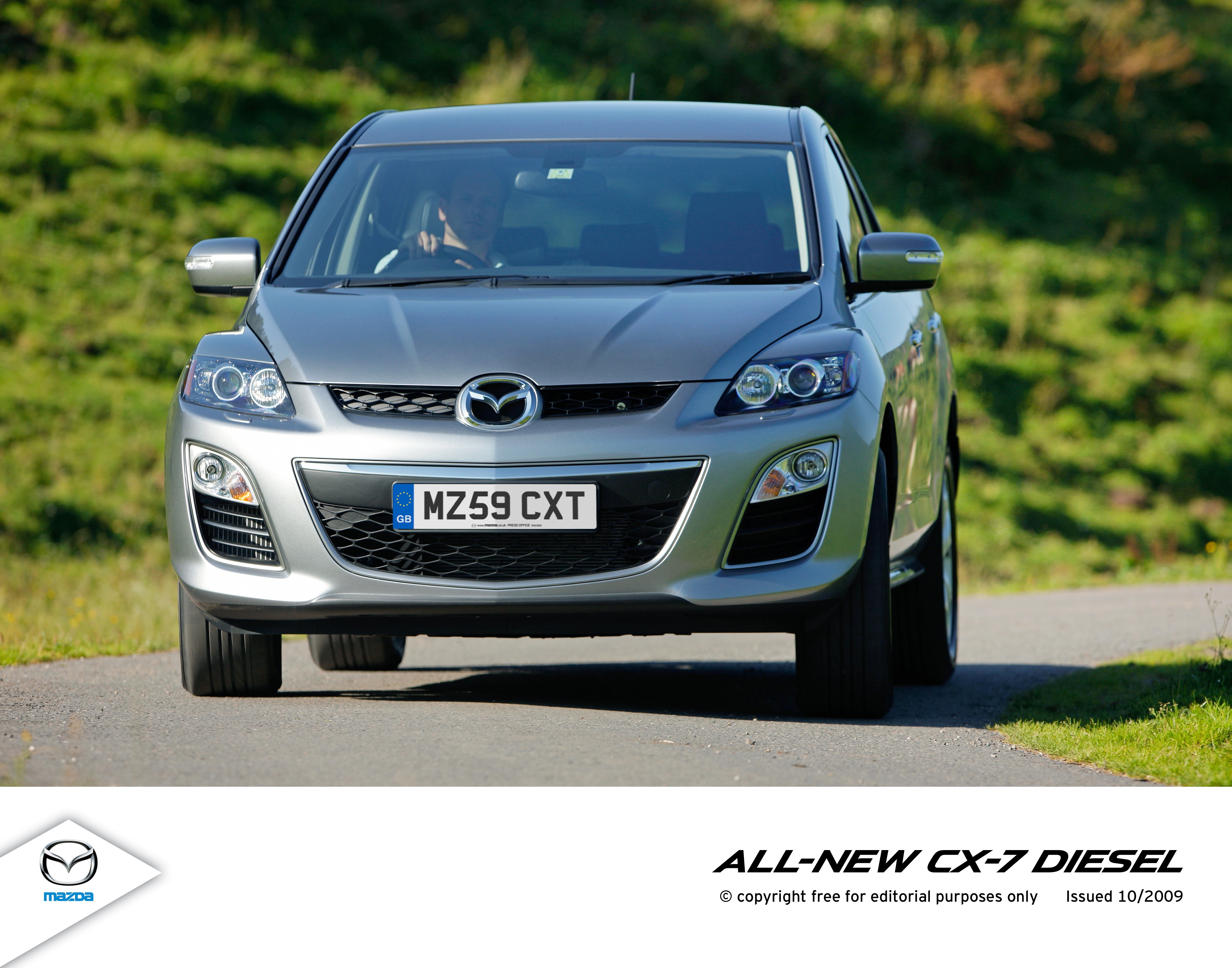 Mazda CX-7 front cornering