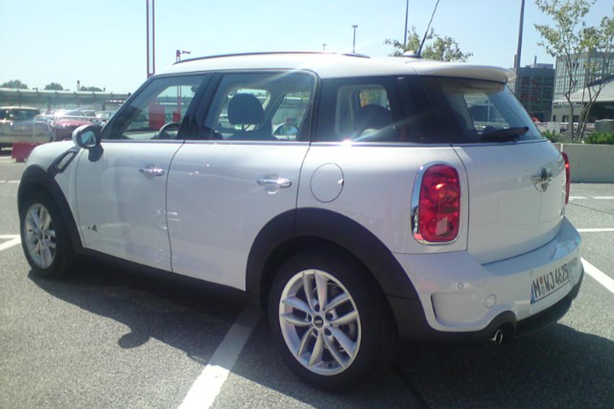 Mini Countryman rear