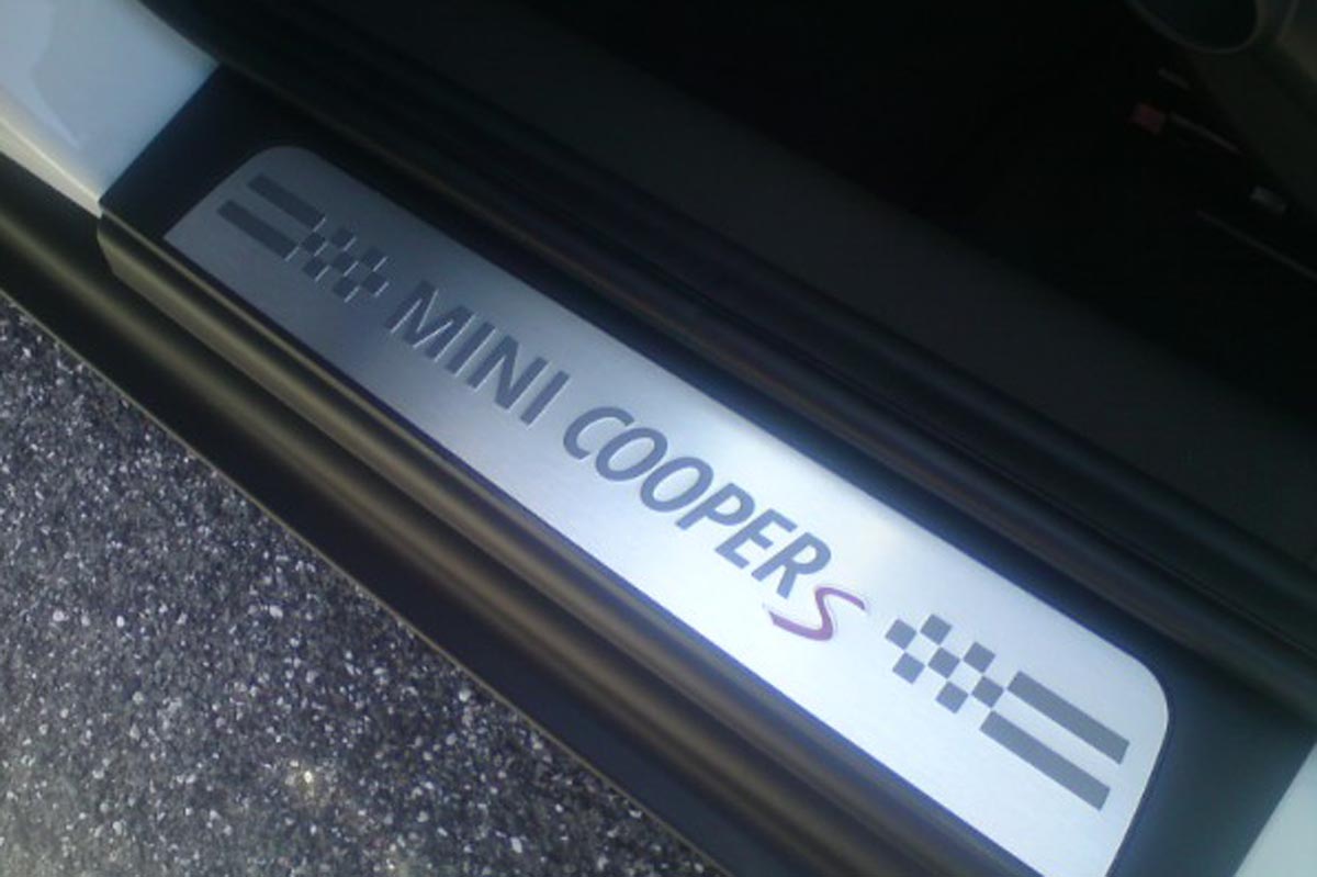 Mini Countryman kickplate