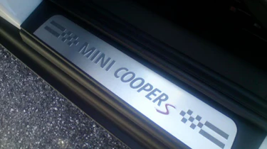 Mini Countryman kickplate