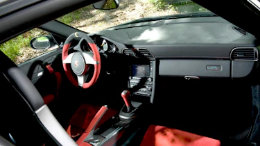Porsche 911 GT2 RS cabin
