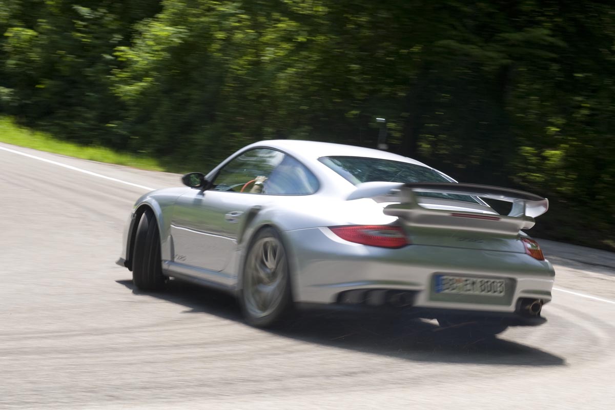 Porsche 911 GT2 RS rear corner