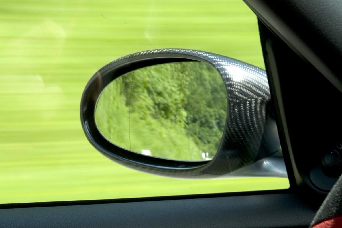 Porsche 911 GT2 RS mirror