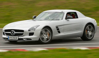 Mercedes-Benz SLS AMG