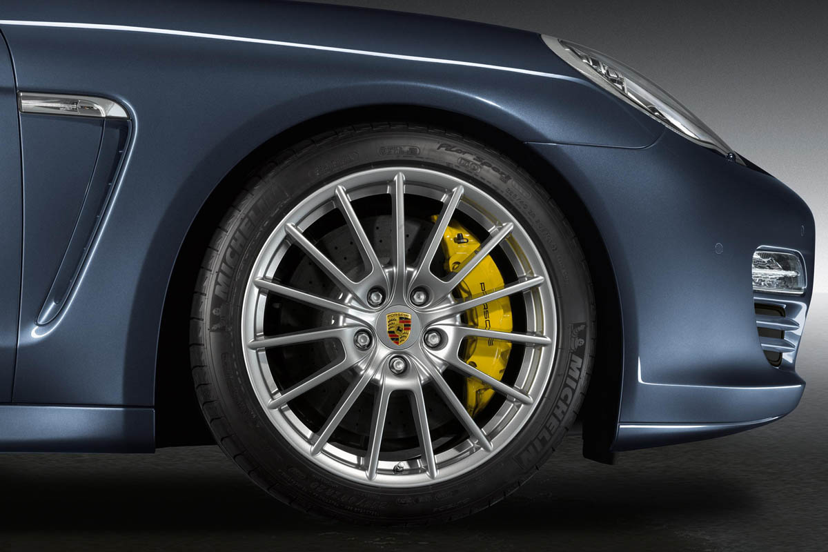 Porsche Panamera alloys