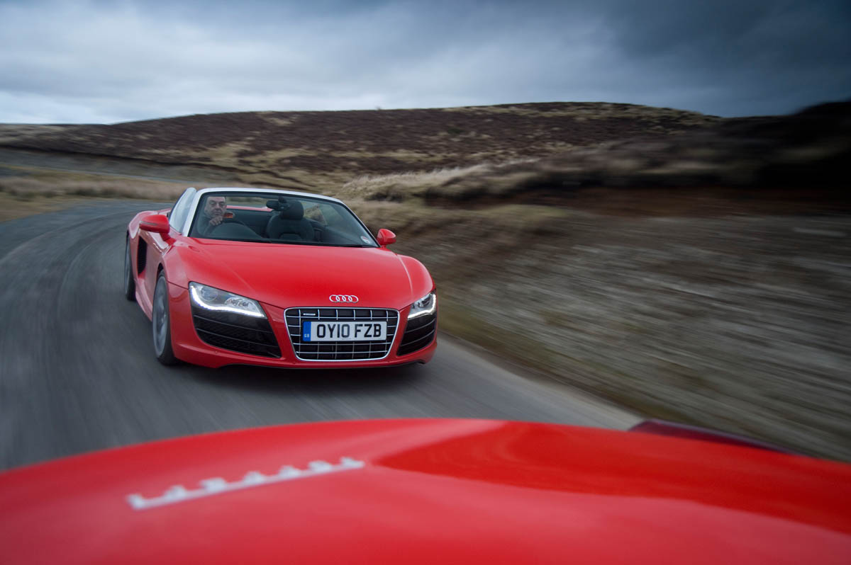 Audi R8 Spyder and Ferrari California