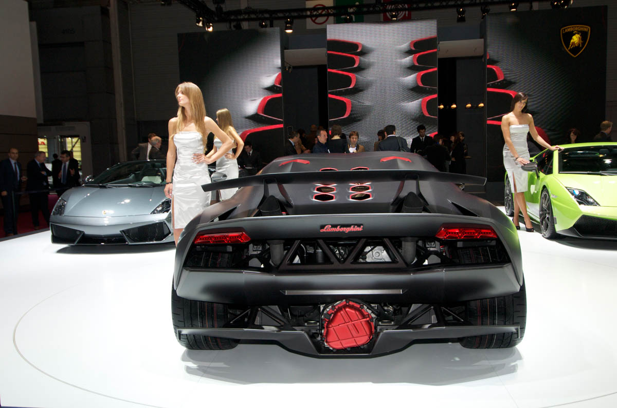 Lamborghini Sesto Elemento carbonfibre supercar
