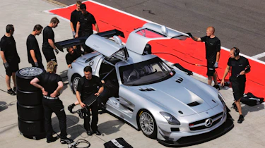 Mercedes-Benz SLS AMG GT3 racing car track video