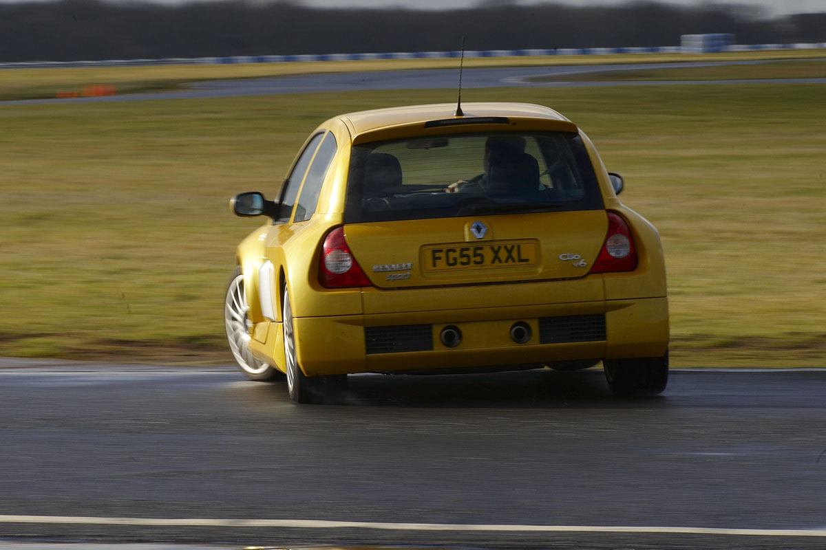 Renault Clio V6 255