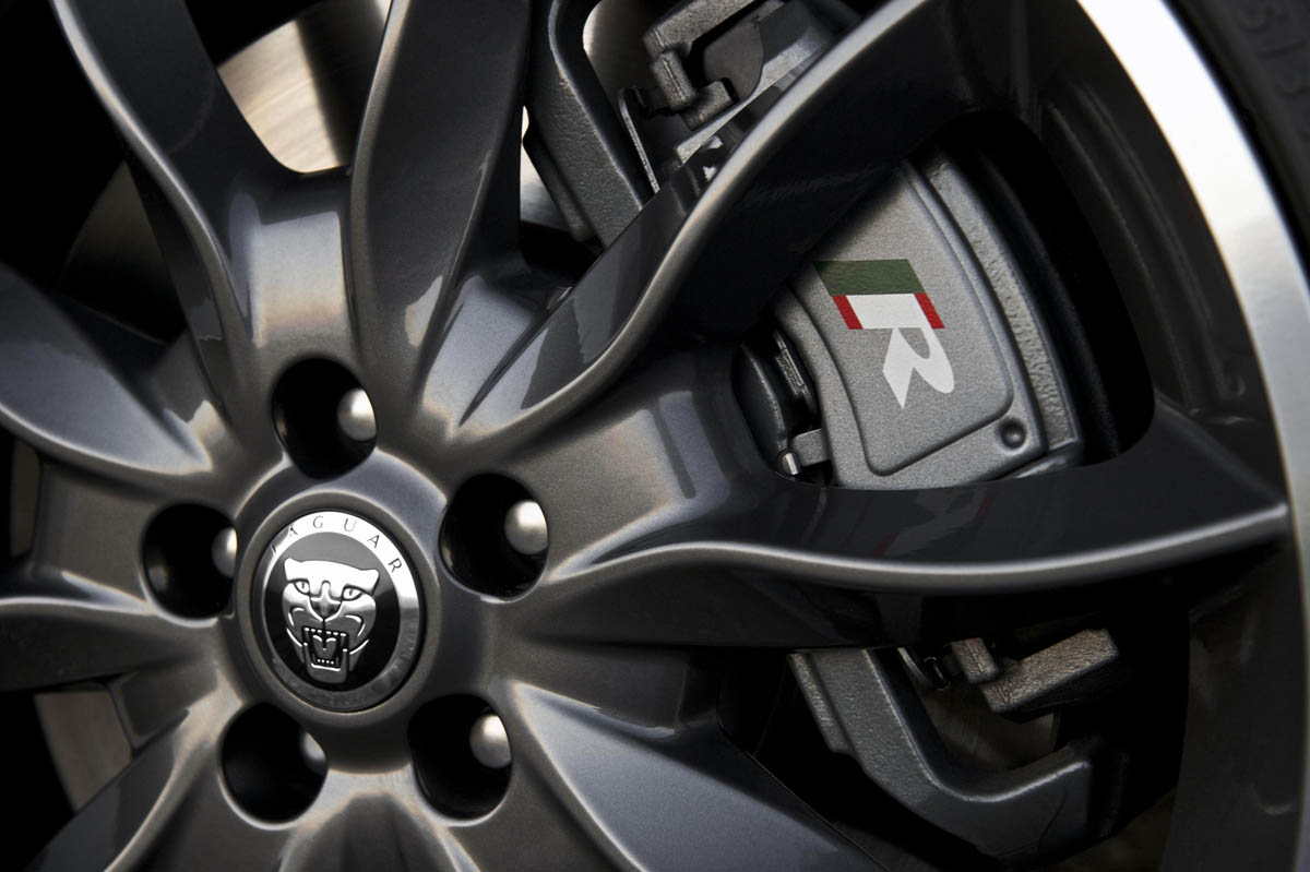 Jaguar XF Black Pack edition