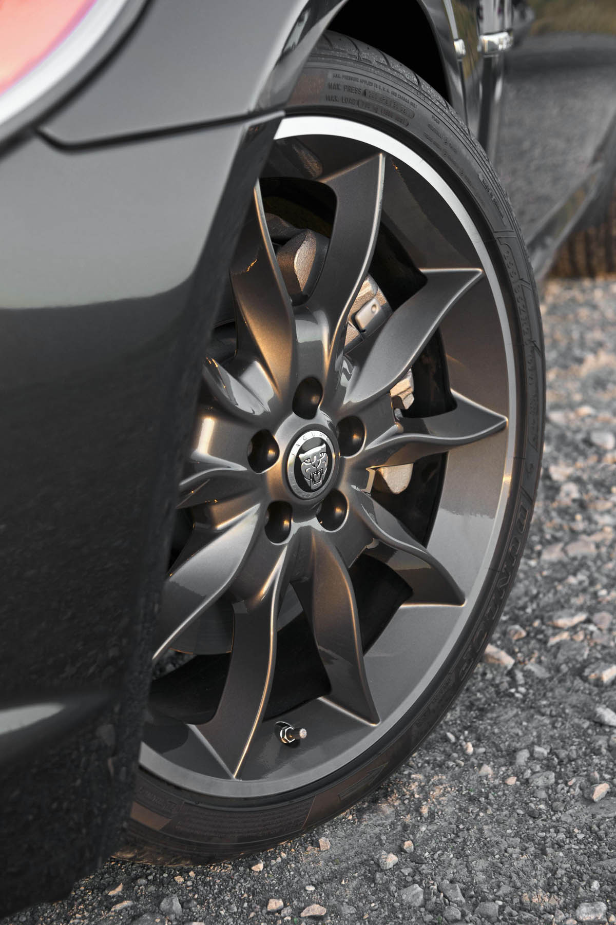Jaguar XF Black Pack edition