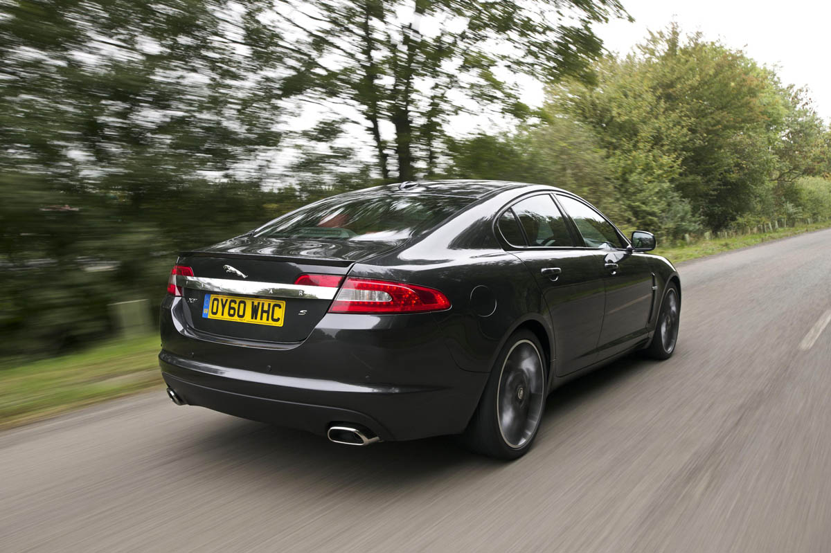 Jaguar XF Black Pack edition