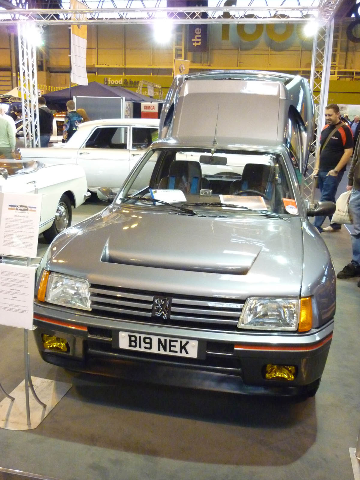 Peugeot 205 T16