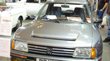 Peugeot 205 T16