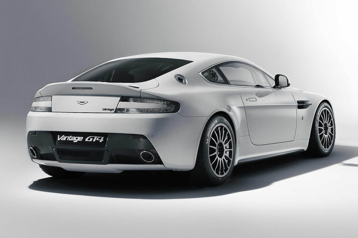 Aston Martin V8 Vantage GT4 racer