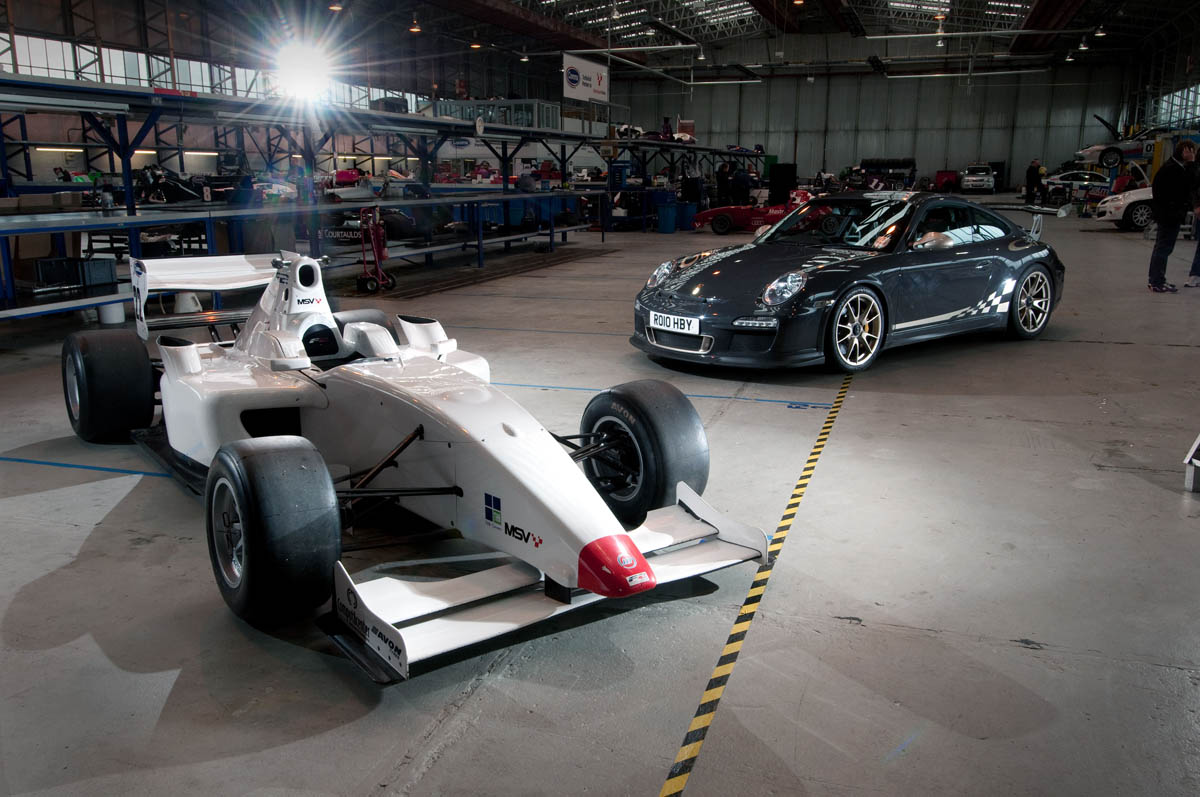 Formula 2 car v Porsche 911 GT3 RS