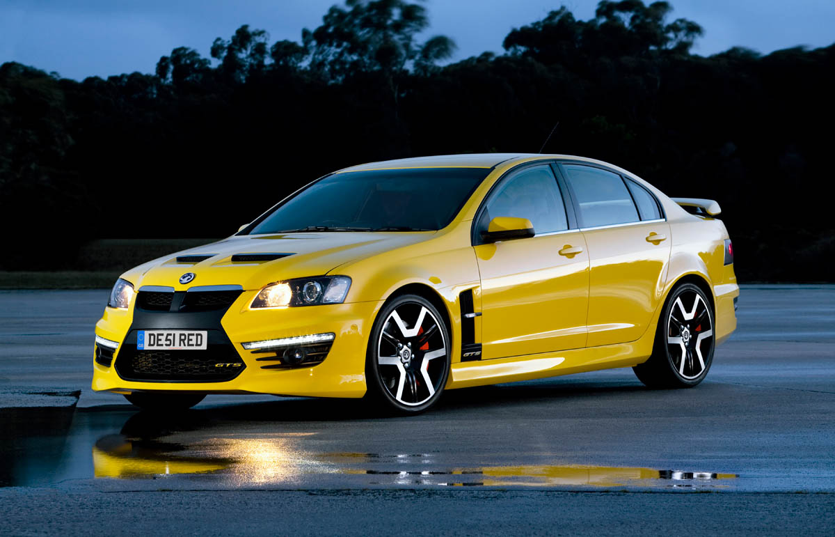 New Vauxhall VXR8 sports saloon