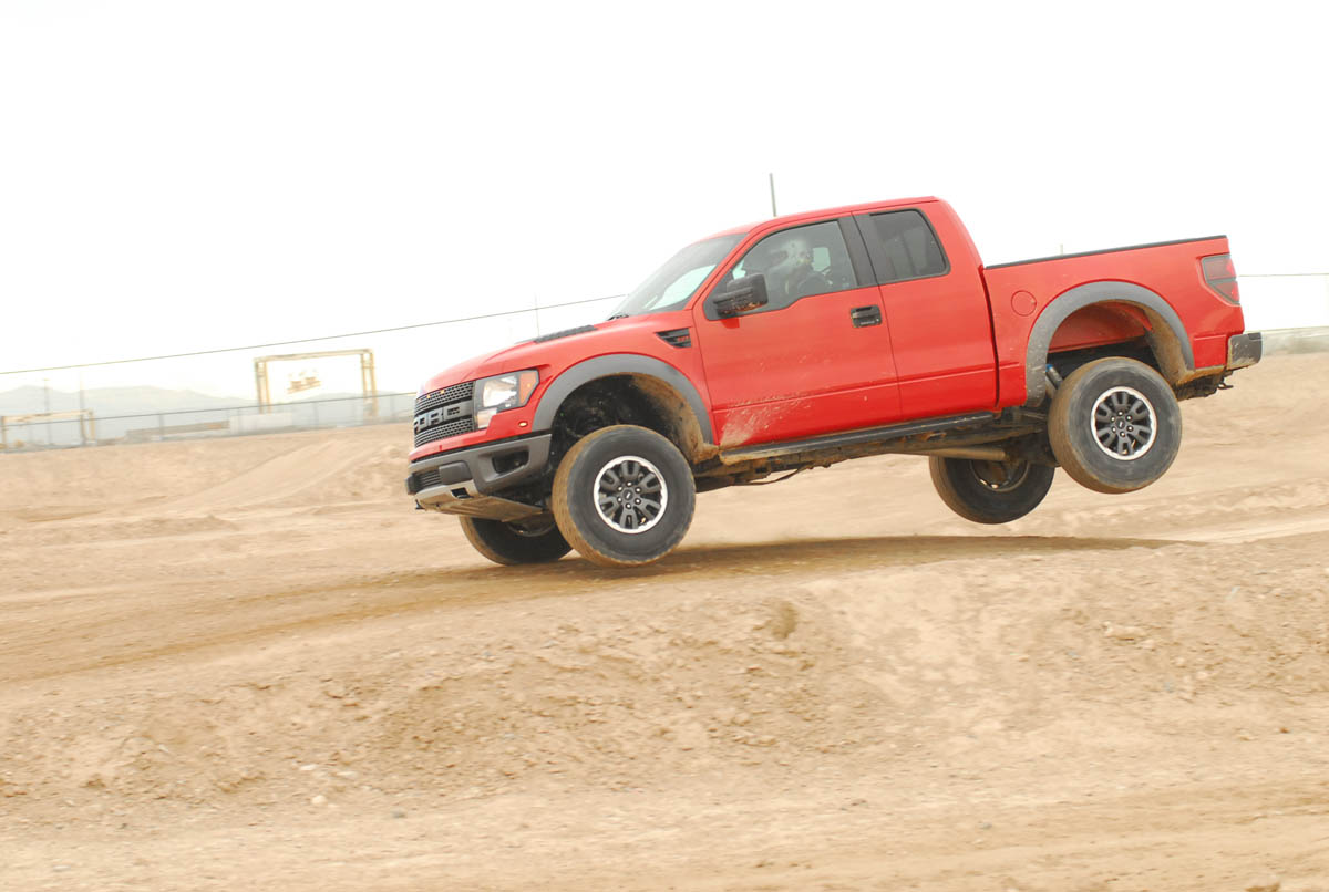 Ford F-150 SVT Raptor pick up review
