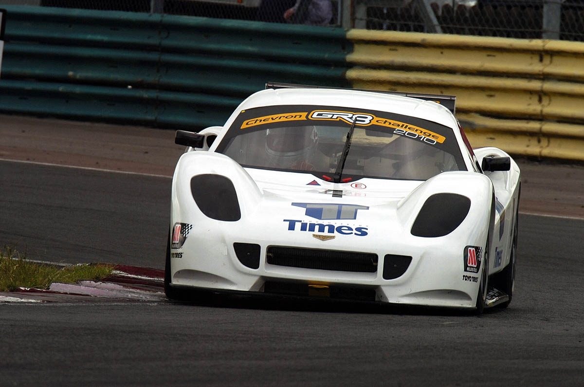 Chevron GR8 racing car review
