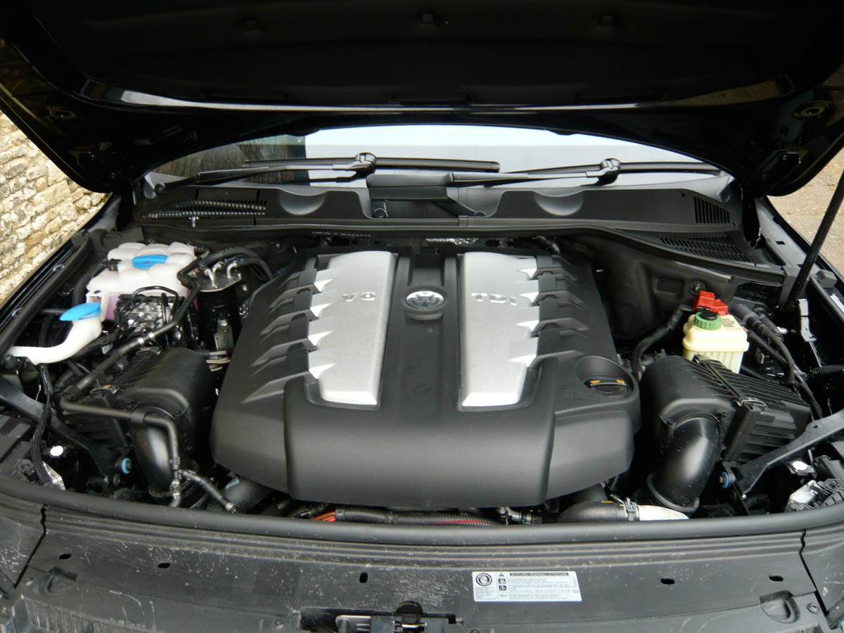 VW Touareg V8 TDI review