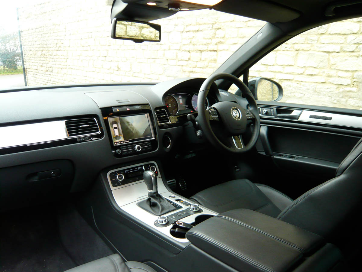 VW Touareg V8 TDI review