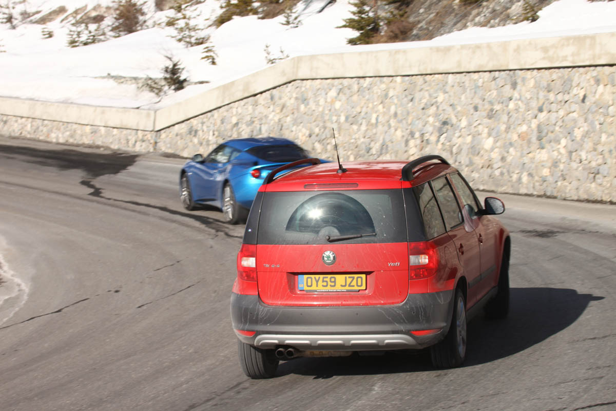 Skoda Yeti meets Lotus Evora in snow