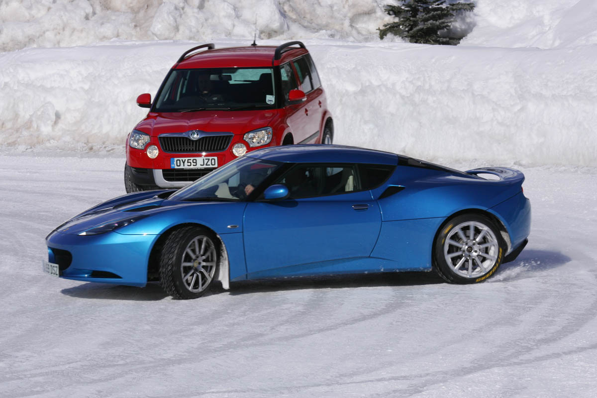 Skoda Yeti meets Lotus Evora in snow
