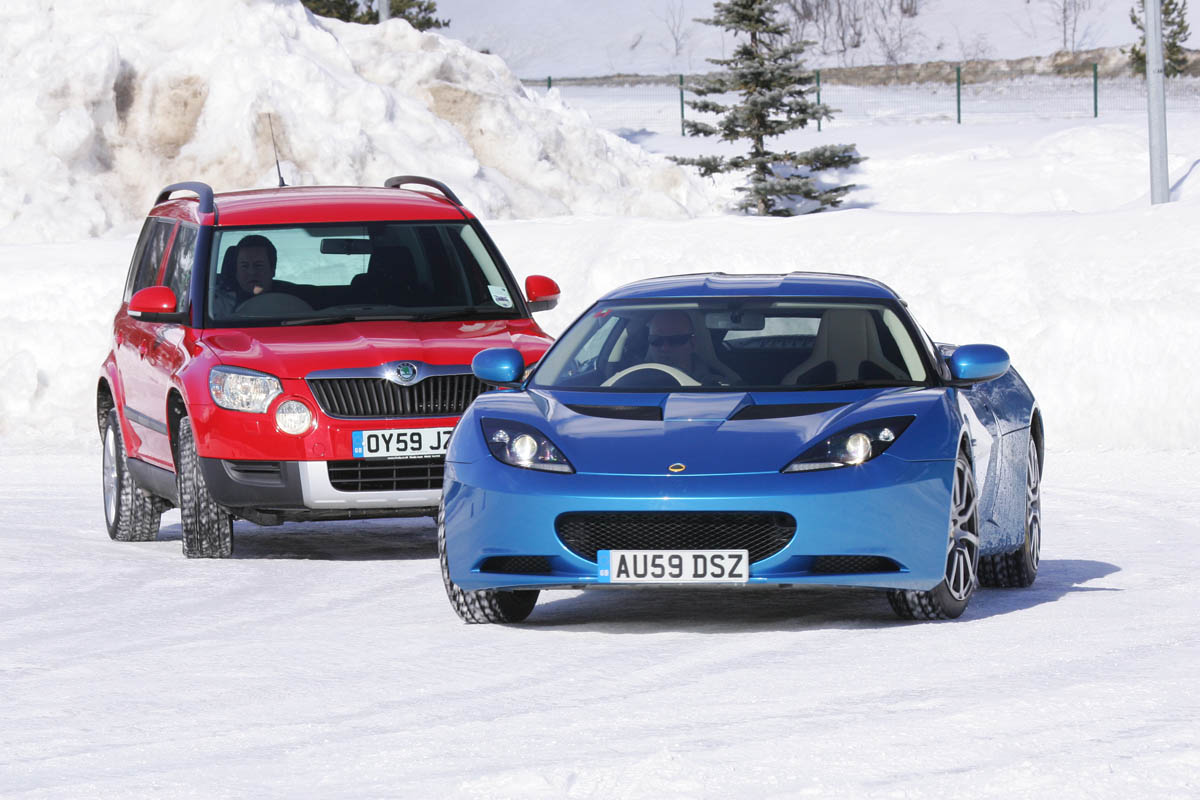 Skoda Yeti meets Lotus Evora in snow
