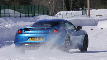 Skoda Yeti meets Lotus Evora in snow