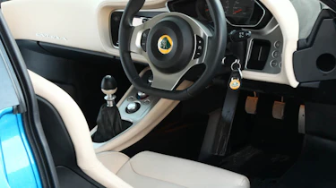 Skoda Yeti meets Lotus Evora in snow