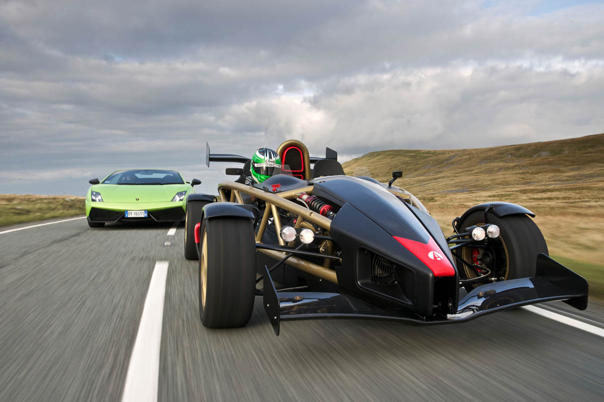 Ariel Atom V8 v Lamborghini Gallardo Superleggera