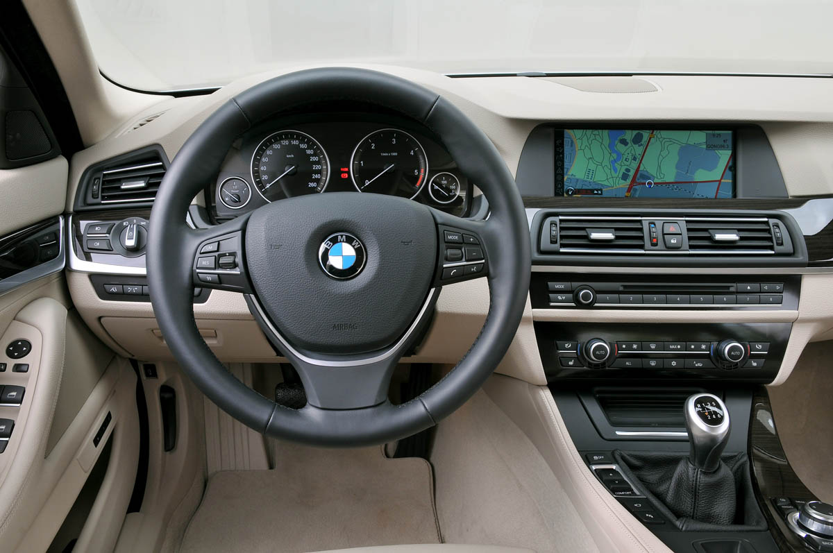 BMW 530d SE Touring review