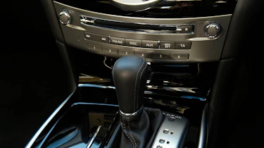 Infiniti M37s saloon review
