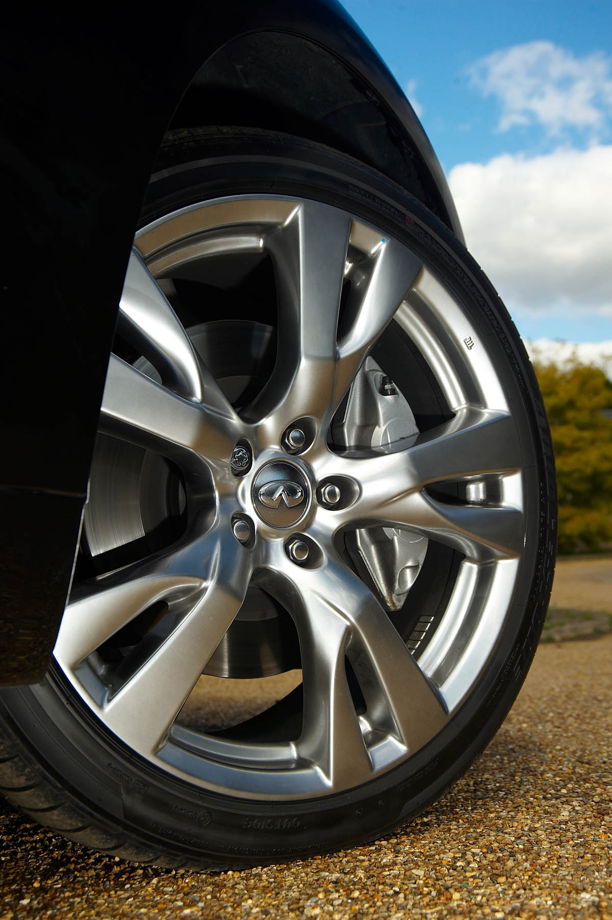 Infiniti M37s saloon review