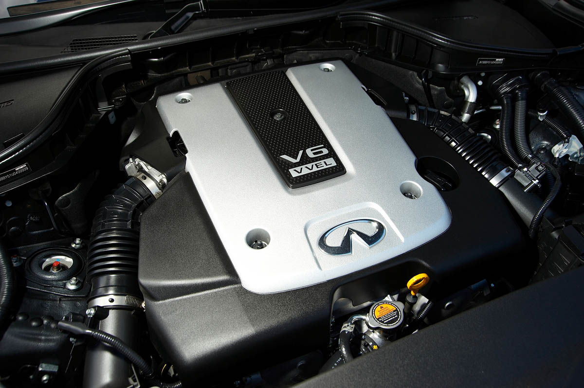 Infiniti M37s saloon review