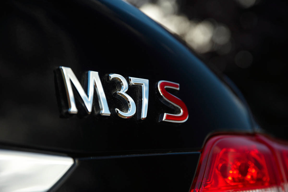 Infiniti M37s saloon review