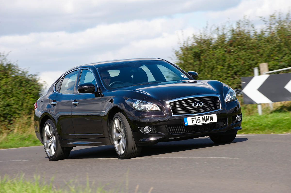 Infiniti M37s saloon review