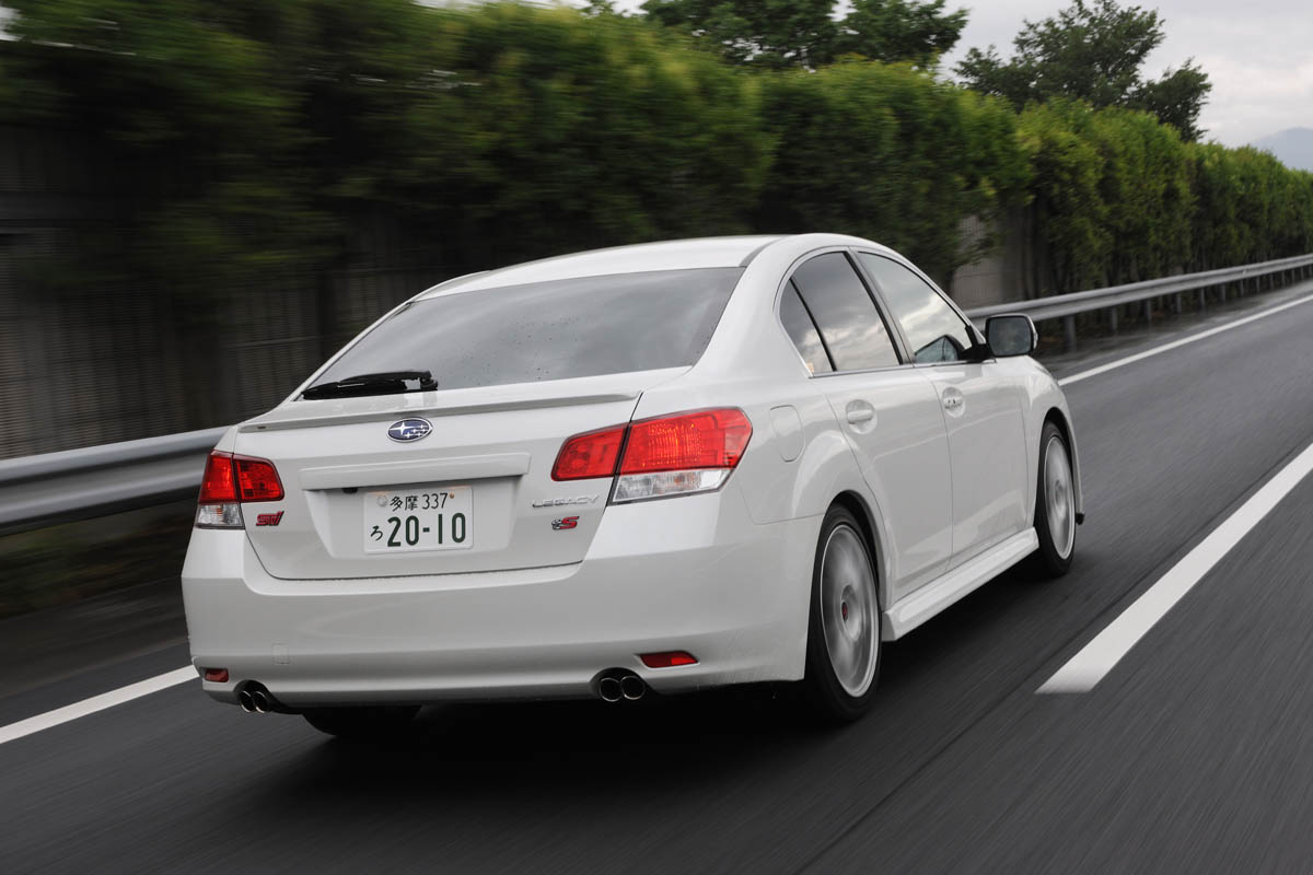 Subaru Legacy 2.5GT tS review