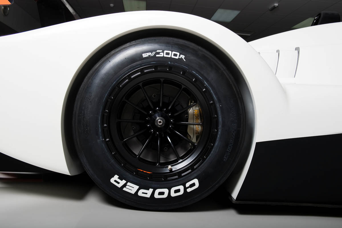 Caterham Lola SP/300R track car