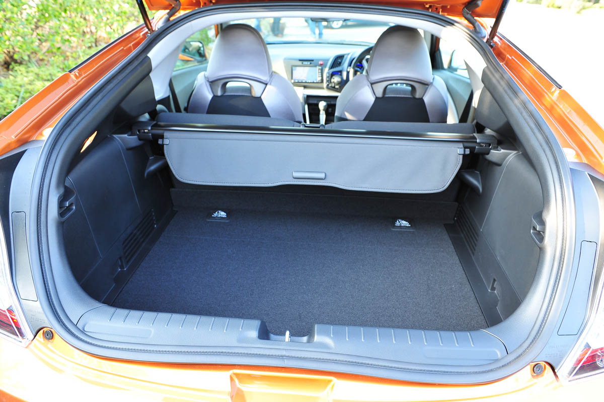 Honda CR-Z hybrid sports coupe review