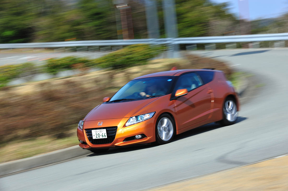 Honda CR-Z hybrid sports coupe review