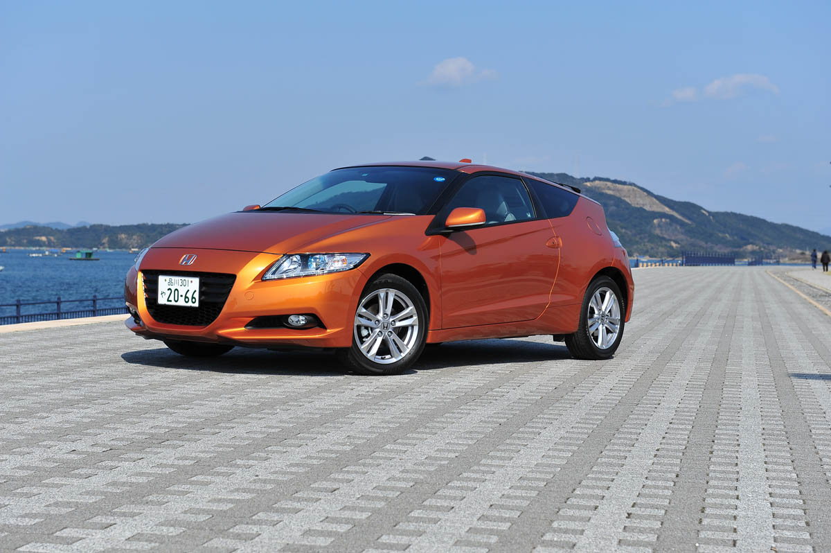 Honda CR-Z hybrid sports coupe review