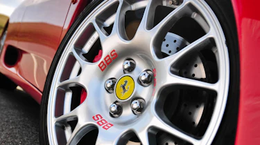 Porsche Boxter Spyder v Ferrari 360 Spider