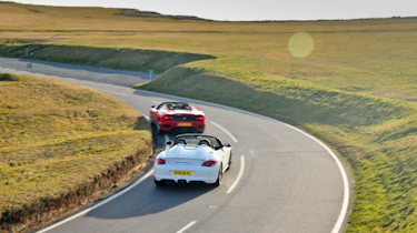 Porsche Boxter Spyder v Ferrari 360 Spider